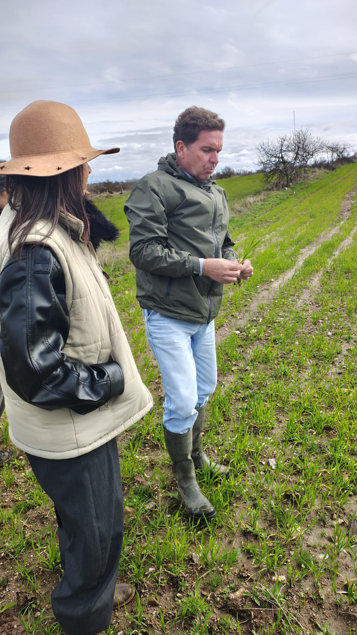 Investigadores do INIAV-Elvas acompanham ensaios do projeto SOS PYGARGUS Investigadores do INIAV-Elvas acompanham ensaios do projeto SOS PYGARGUS